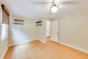 215 S Hi Lusi Ave, Mount Prospect, IL 60056 - Photo 25