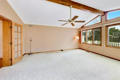 215 S Hi Lusi Avenue, Mount Prospect, IL 60056 - Photo 17