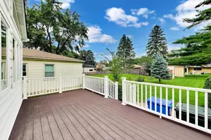 215 S Hi Lusi Ave, Mount Prospect, IL 60056 - Photo 35