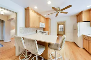 215 S Hi Lusi Ave, Mount Prospect, IL 60056 - Photo 15