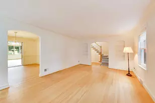 215 S Hi Lusi Ave, Mount Prospect, IL 60056 - Photo 7