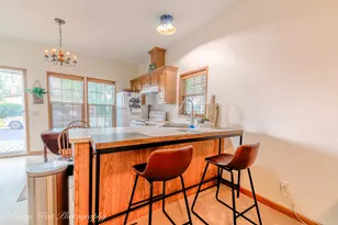 81 Birch Dr, Sandwich, IL 60548 - Photo 9