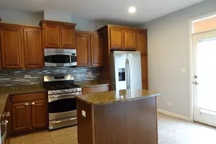 2203 S Crambourne Way, Arlington Heights, IL 60005 - Photo 5