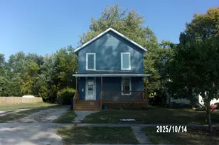 466 E Cherry St, Watseka, IL 60970 - Photo 1