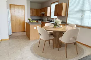 17213 Mendota Dr, Lockport, IL 60441 - Photo 7