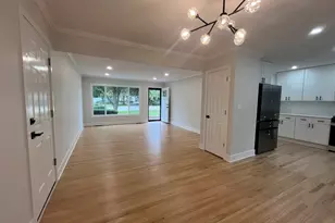 403 Burlington Ave, Clarendon Hills, IL 60514 - Photo 9