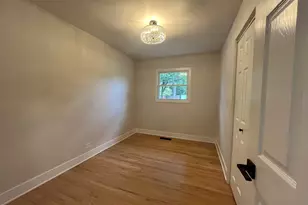 403 Burlington Ave, Clarendon Hills, IL 60514 - Photo 13