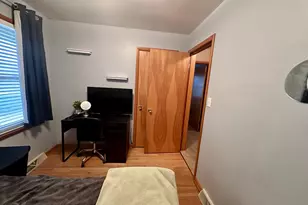 1724 9th St, Peru, IL 61354 - Photo 7