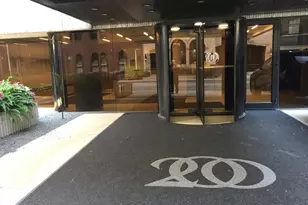 200 E Delaware Pl, Chicago, IL 60611 - Photo 3