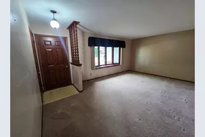 7544 La Maine Drive, Rockford, IL 61103 - Photo 9