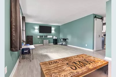 208 E 8th Street, Gridley, IL 61744 - Photo 5