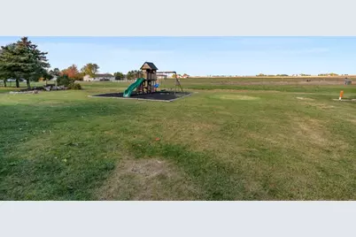 208 E 8th Street, Gridley, IL 61744 - Photo 19