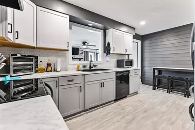 208 E 8th Street, Gridley, IL 61744 - Photo 9