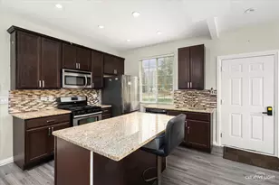 179 Azalea Cir, Romeoville, IL 60446 - Photo 3