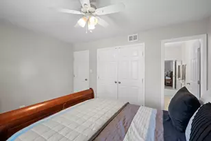 429 Vly Vw Rd, Lake Barrington, IL 60010 - Photo 17