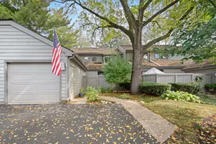 429 Vly Vw Rd, Lake Barrington, IL 60010 - Photo 1