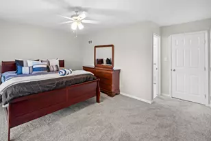 429 Vly Vw Rd, Lake Barrington, IL 60010 - Photo 11