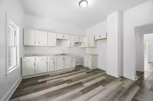 8919 S Exchange Ave, Chicago, IL 60617 - Photo 17