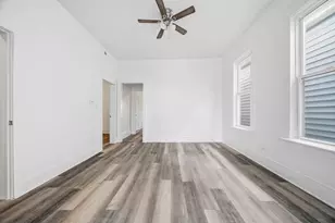 8919 S Exchange Ave, Chicago, IL 60617 - Photo 21