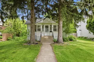 127 S Lincoln St, Westmont, IL 60559 - Photo 1