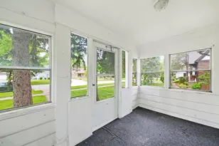 127 S Lincoln St, Westmont, IL 60559 - Photo 3