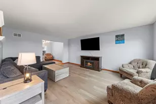 774 Waters Edge Blvd, Malta, IL 60150 - Photo 3