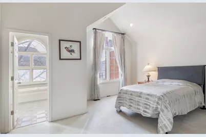 5842 N Saint Johns Court, Chicago, IL 60646 - Photo 19