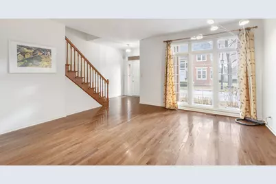 5842 N Saint Johns Court, Chicago, IL 60646 - Photo 3