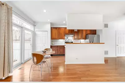 5842 N Saint Johns Court, Chicago, IL 60646 - Photo 9