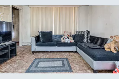 7045 S Wabash Avenue, Chicago, IL 60637 - Photo 9