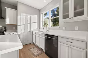 1155 La Salle Ct, Lake Geneva, WI 53147 - Photo 5