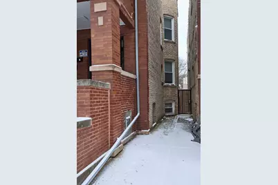 3322 W Wilson Avenue, Chicago, IL 60625 - Photo 3