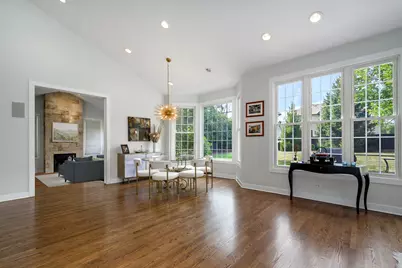 606 Greendale Road, Glenview, IL 60025 - Photo 13