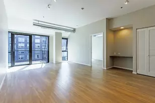 211 W Scott St, Chicago, IL 60610 - Photo 5