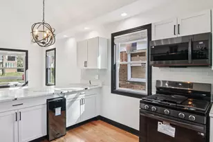 404 Frederick Ave, Bellwood, IL 60104 - Photo 9