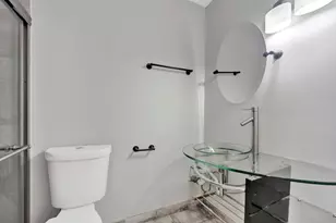 230 E Ontario St, Chicago, IL 60611 - Photo 17