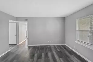 991 Tollview Ave, Aurora, IL 60505 - Photo 3