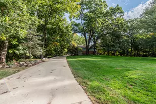 2555 Ridgefield Rd, Princeton, IL 61356 - Photo 3