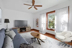 1424 E Hyde Park Blvd, Chicago, IL 60615 - Photo 3