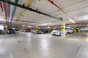 1460 N Sandburg Terrace, Chicago, IL 60610 - Photo 35