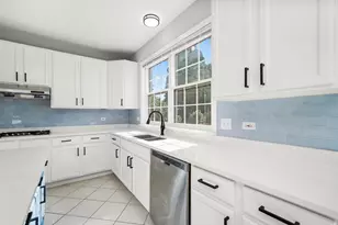 1379 W Deer Ct, Palatine, IL 60067 - Photo 13