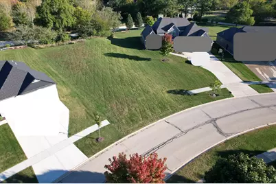 693 Greenfield Road, Sugar Grove, IL 60554 - Photo 3