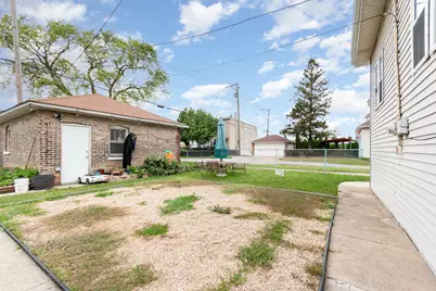 1300 S 49th Avenue, Cicero, IL 60804 - Photo 7
