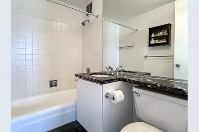 655 W Irving Park Road #4702, Chicago, IL 60613 - Photo 9