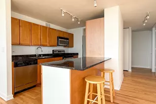 655 W Irving Park Rd, Chicago, IL 60613 - Photo 5