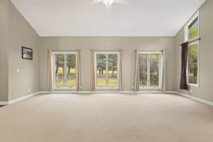 9104 E Weber Rd, Ridott, IL 61067 - Photo 13