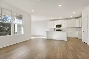 38 Tournament Dr, Hawthorn Woods, IL 60047 - Photo 5