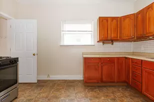 802 S Madison St, Bloomington, IL 61701 - Photo 21