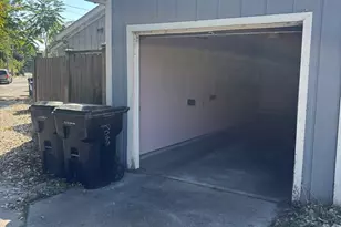 8028 S Kingston Ave, Chicago, IL 60617 - Photo 7