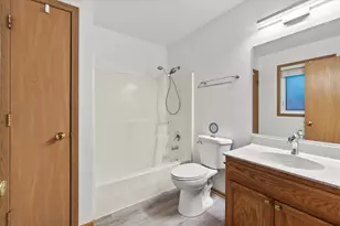 1306 Bassett Dr, Joliet, IL 60431 - Photo 13